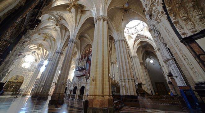 El Ayuntamiento pide un inventario de inmuebles inmatriculados por la Iglesia católica, que deja de pagar 3,8 millones/año de lo que le correspondería por IBI