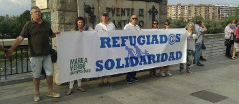 Más de un millar de personas en la Cadena Humana por los refugiad@s FOTOS