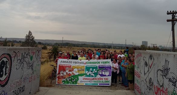 OLIVER-VALDEFIERRO Abrazo reivindicativo al Corredor Verde DOMINGO 24