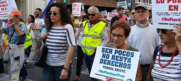 FABZ-CAVA Histórica manifestación en Valencia por el tren y la cohesión social