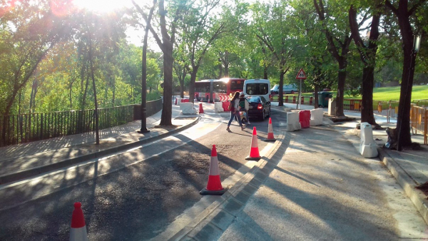 Mosqueo en La Paz por el carril bici de Tierno Galván