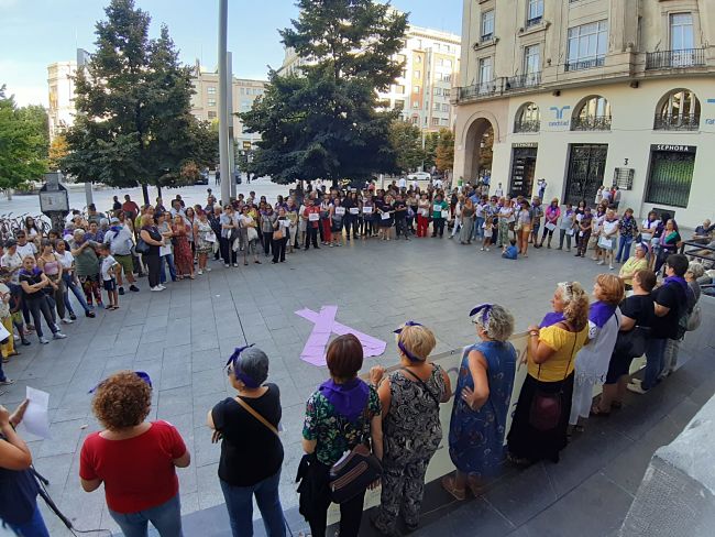 Concentración contra violencia machista: Manifiesto y fotos