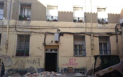 La AV. Barrio Jesús lleva al Justicia el abandono del edificio de la c/ Estación 8