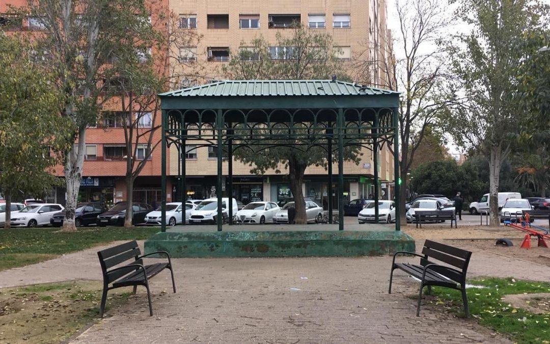 El abandono de la plaza Reina Sofía en ARAINFO y HERALDO.ES