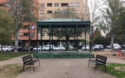 El abandono de la plaza Reina Sofía en ARAINFO y HERALDO.ES