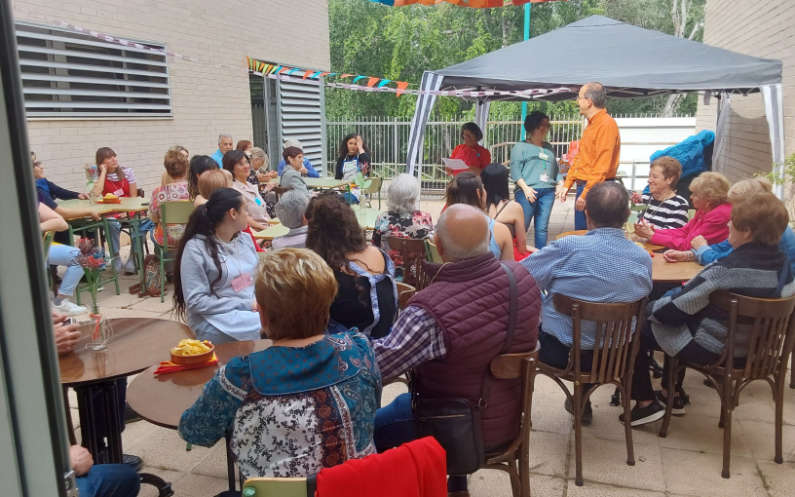 Trabajo intergeneracional Comisión de personas mayores FABZ “A la fresca”